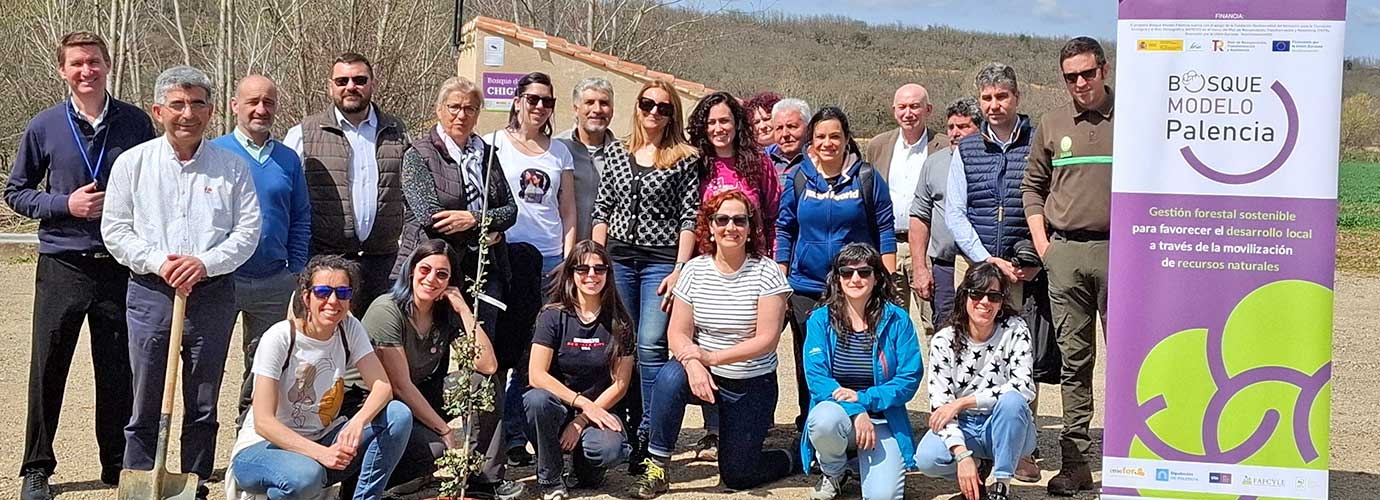 Ledigos hosts tree planting to celebrate International Day of Forests with the Palencia Model Forest